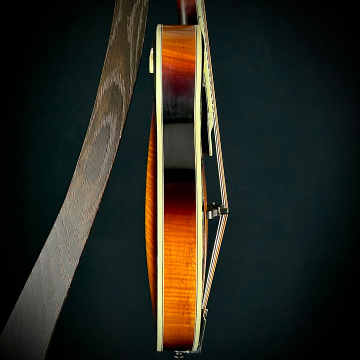 Eastman MD815 - Antique Varnish