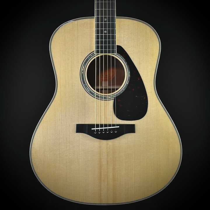 Yamaha LL16M - ARE