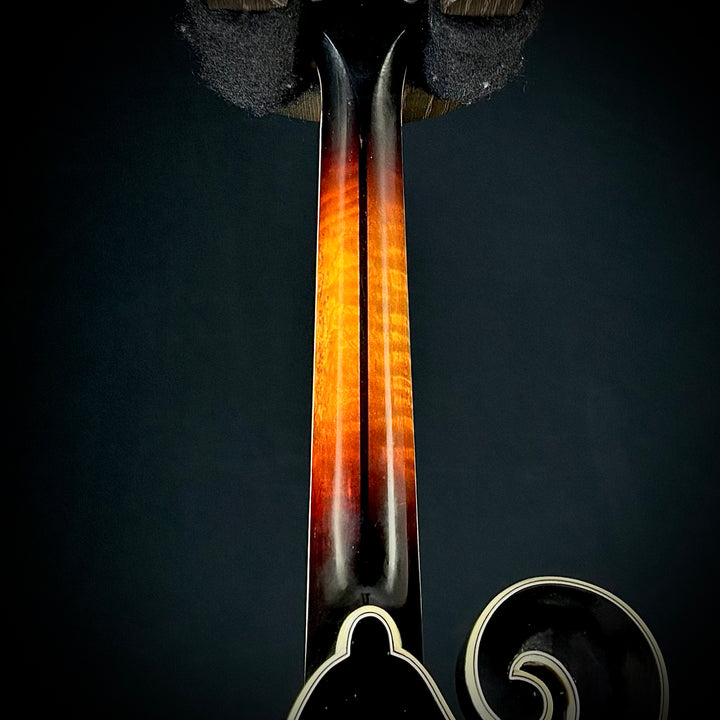 Eastman MD815 - Antique Varnish