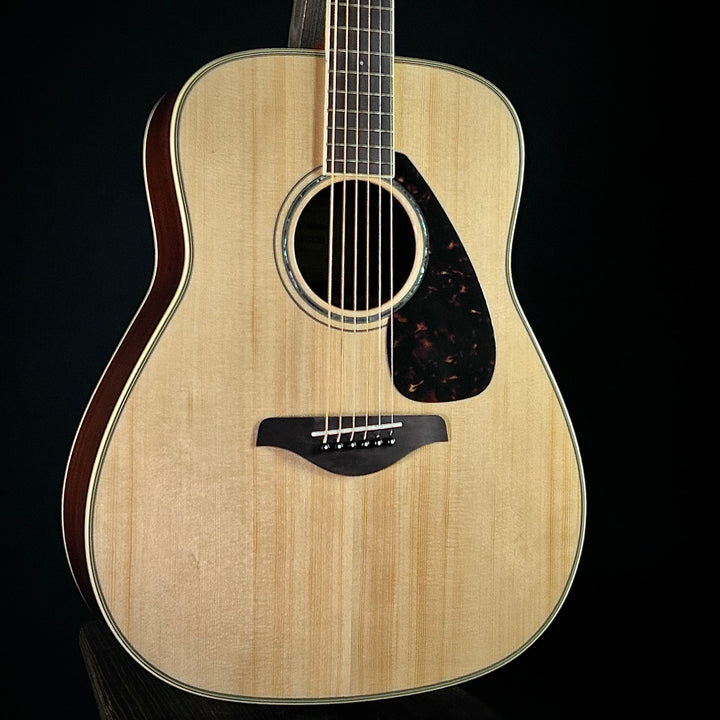 Yamaha FG830
