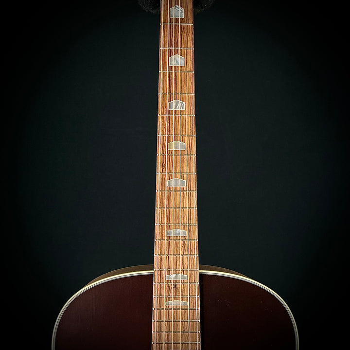 Taylor C18 MV Custom - Walnut