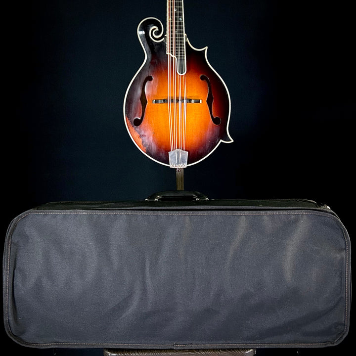 Eastman MD815 - Antique Varnish