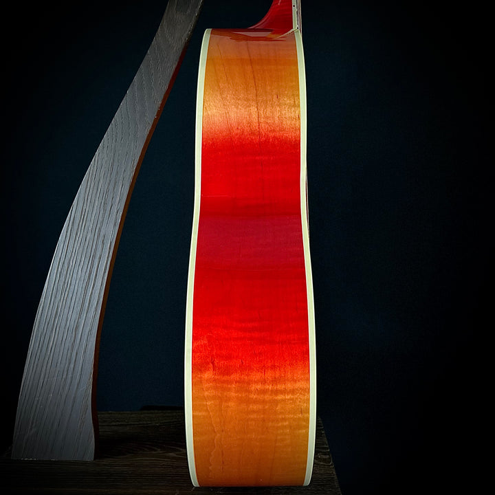 Gibson Johnny Cash SJ-200 - Vintage Cherry Sunburst