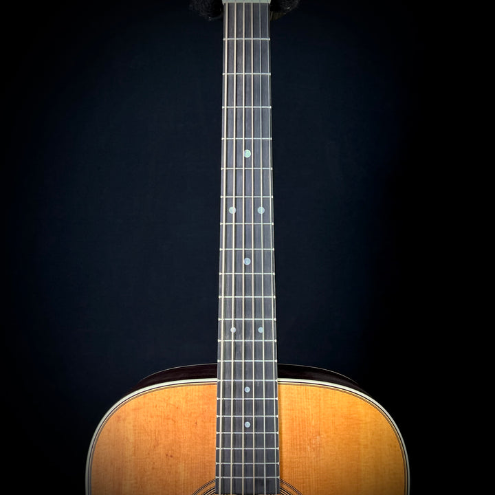 Martin D-28 Street Legend