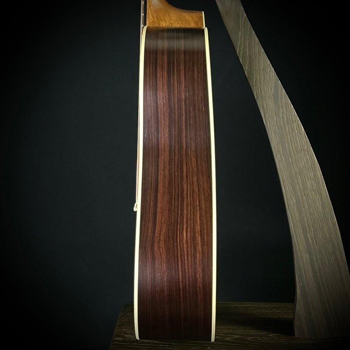 Martin D-28 Street Legend