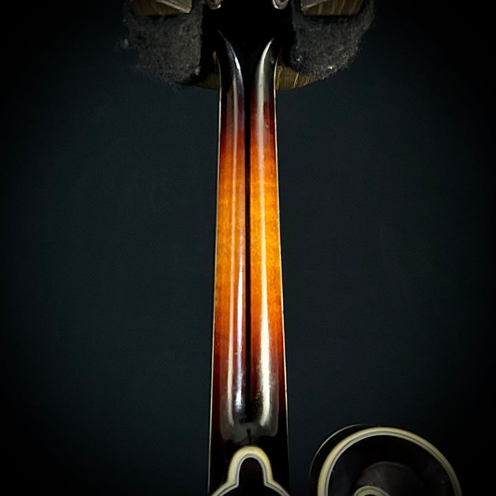 Eastman MD815 - Antique Varnish