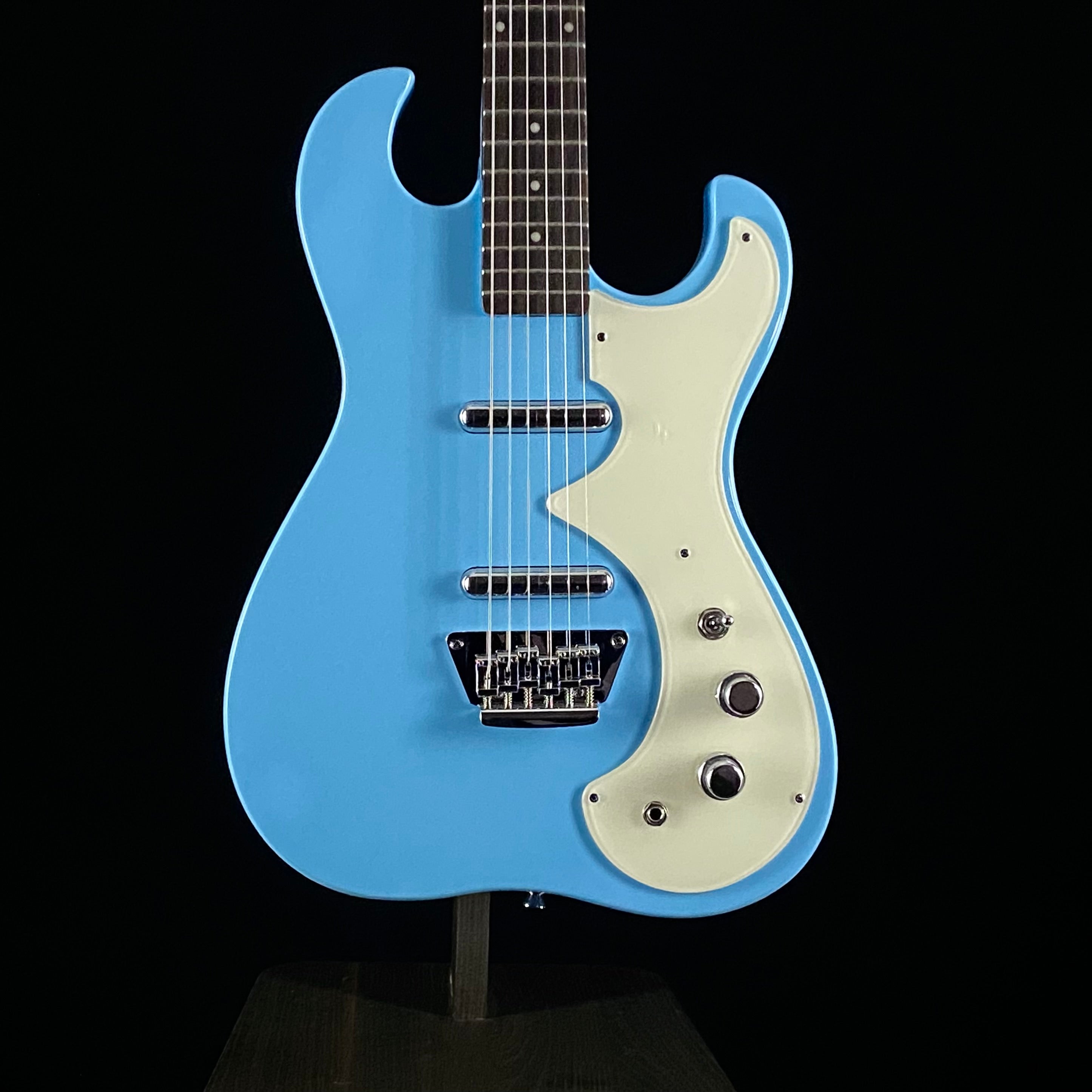 Silvertone 1449 Double Cut (8028) – Music Villa MT