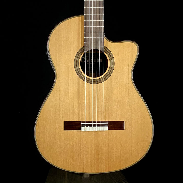 Cordoba Fusion 12 - Cedar Top