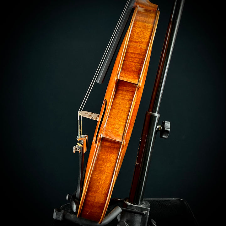 Maple leaf Haddock 16” Viola