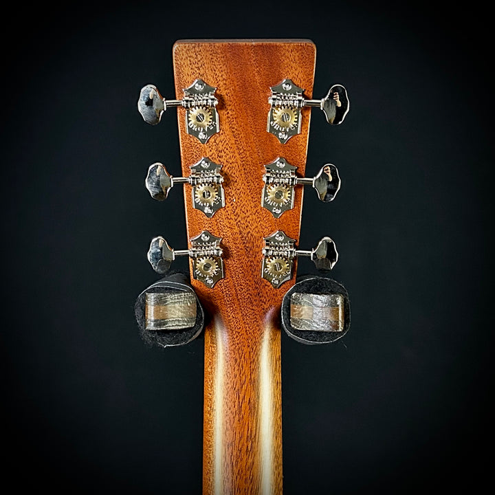 Martin D-18