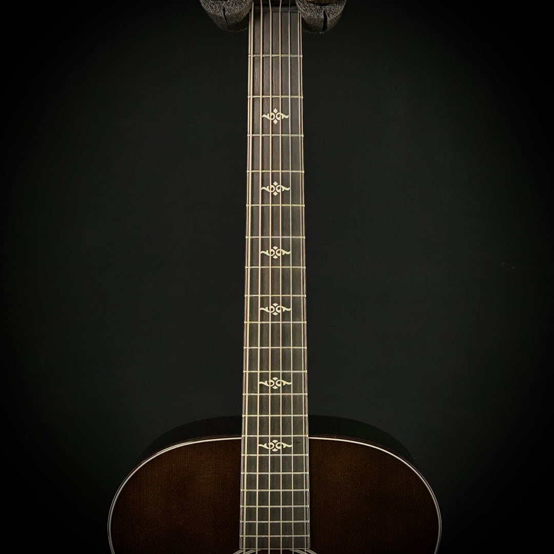 Taylor Custom Gold Label - Grand Concert
