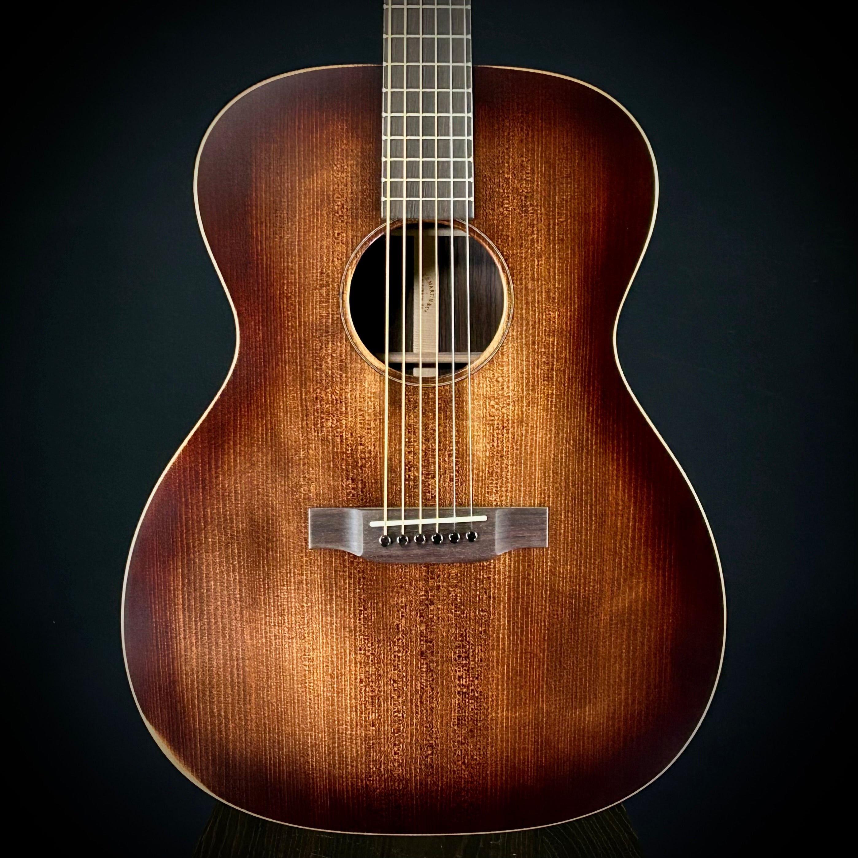 Martin 000-16 Streetmaster - Adirondack VTS – Music Villa MT