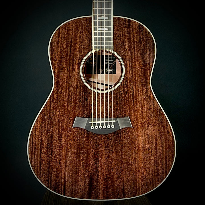 Taylor Custom Grand Pacific - Mahogany