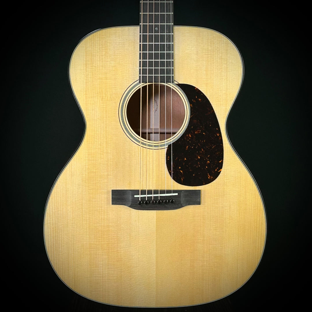 Martin 000-18