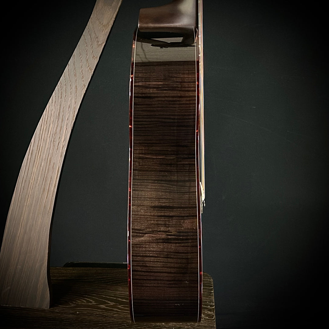 Taylor Custom Gold Label - Grand Concert
