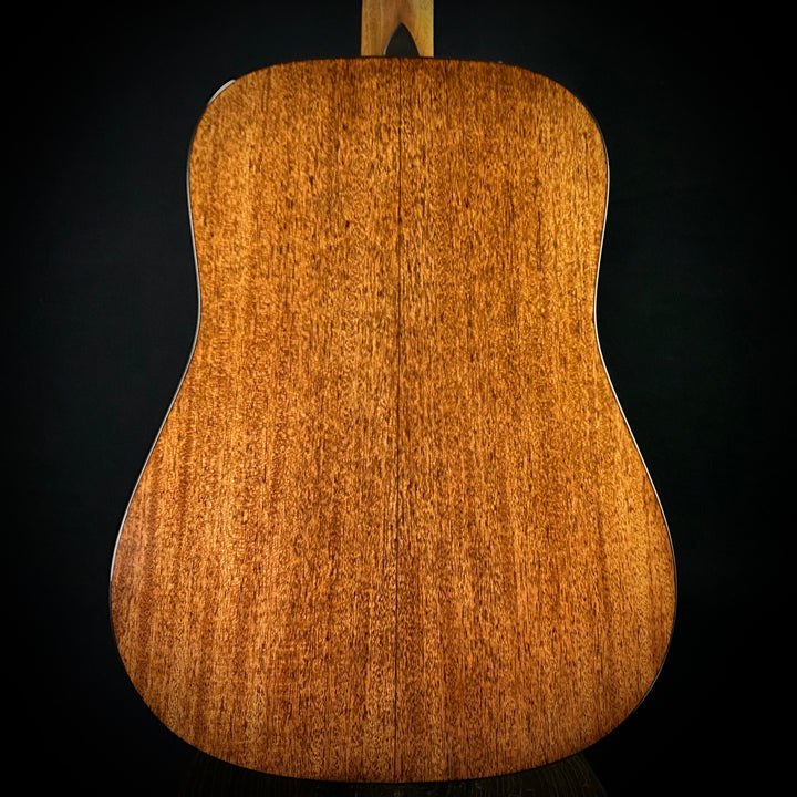 Martin D-18