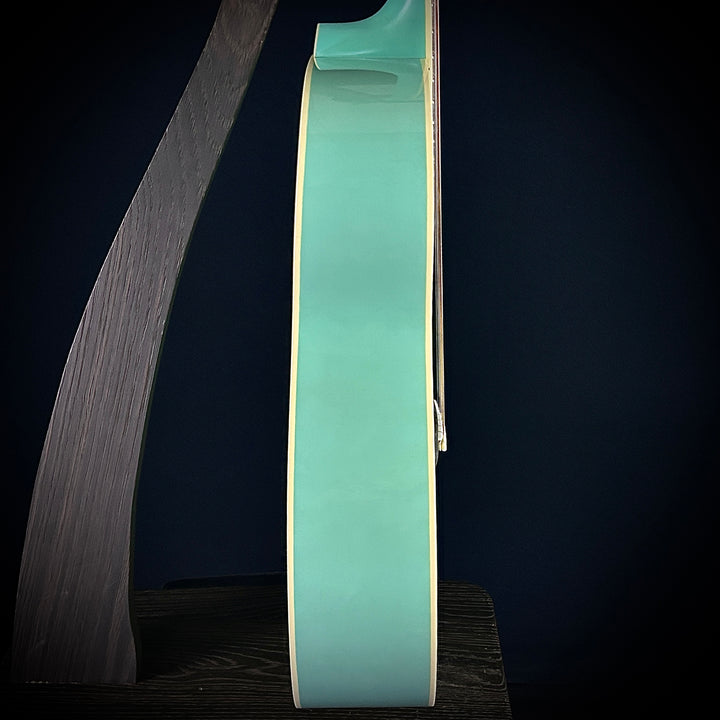 Martin Music Villa OM Quilted Maple - Translucent Teal
