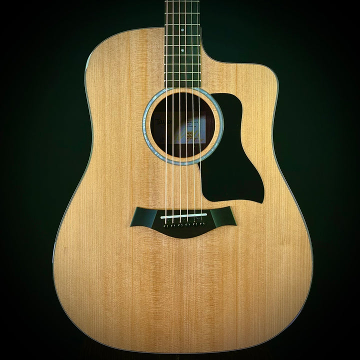 Taylor 210CE Plus