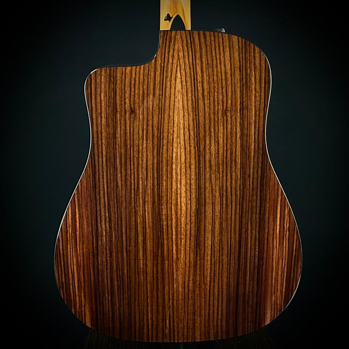 Taylor 210CE Plus