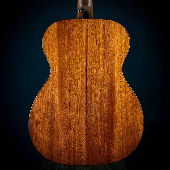 Martin 2022 000-18 (USED)