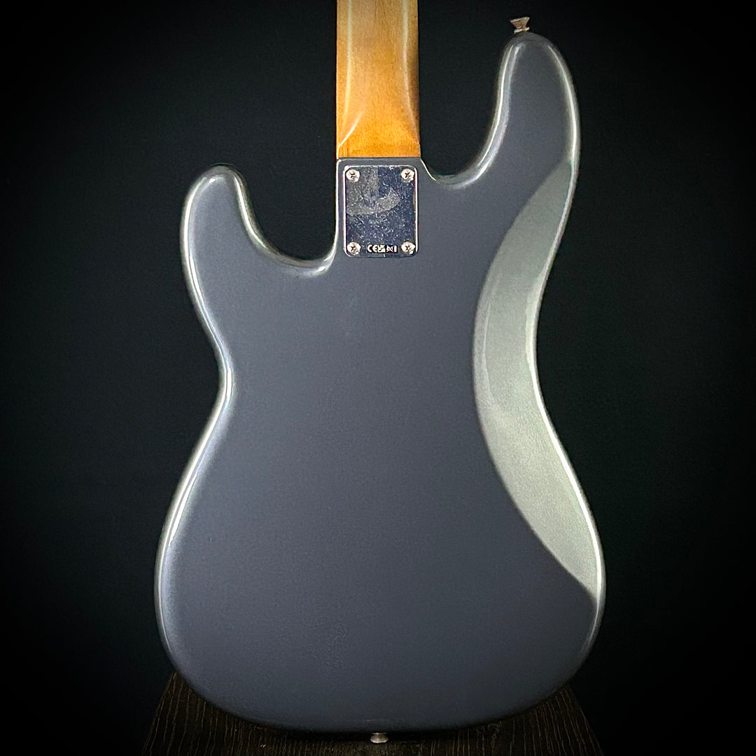 Fender Vintera II Road Worn ‘60s Precision Bass