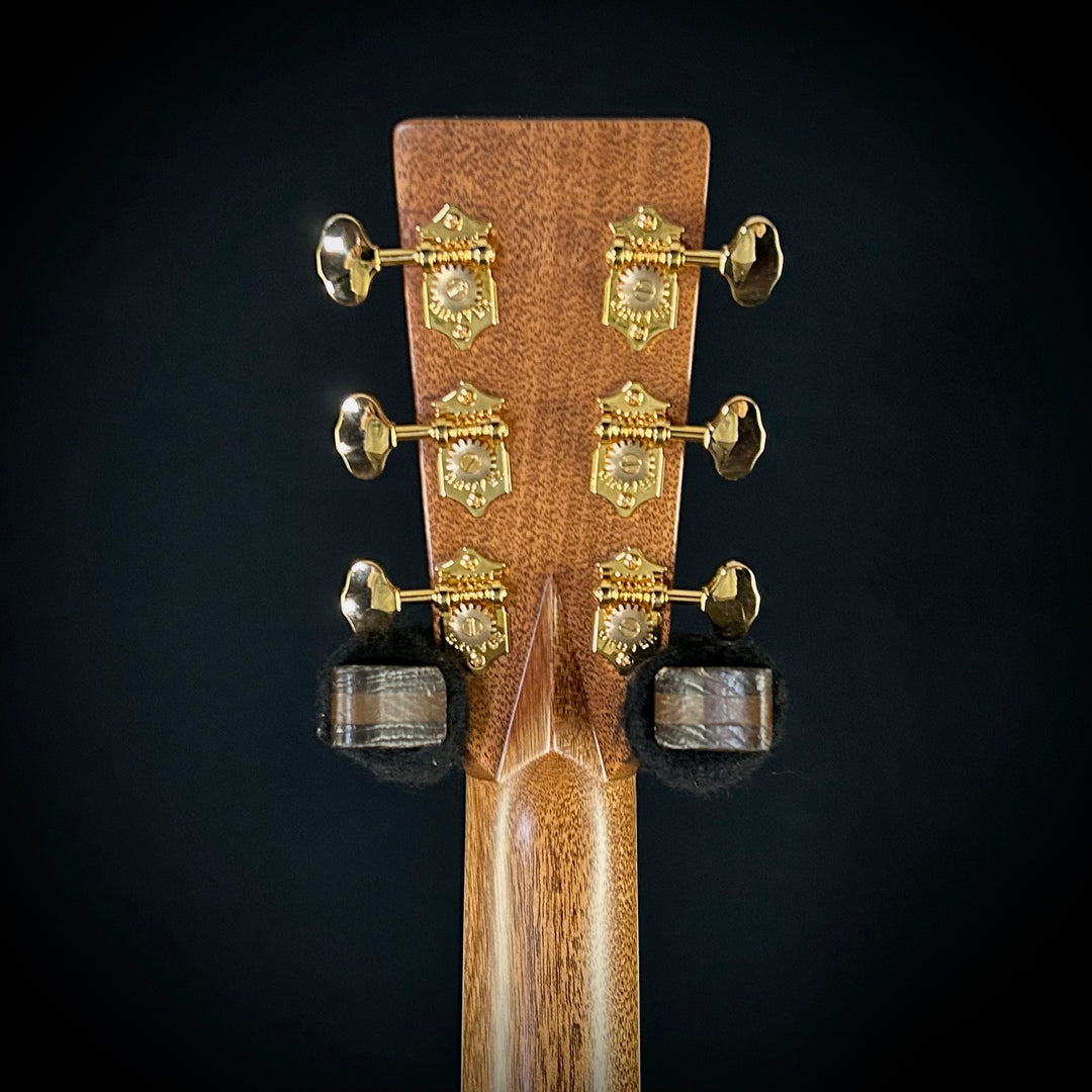 Martin Music Villa Custom 000, 41 Style - Bastogne Walnut