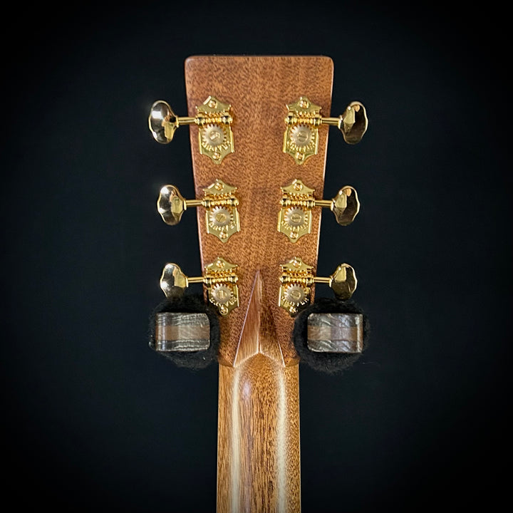 Martin Music Villa Custom 000, 41 Style - Bastogne Walnut