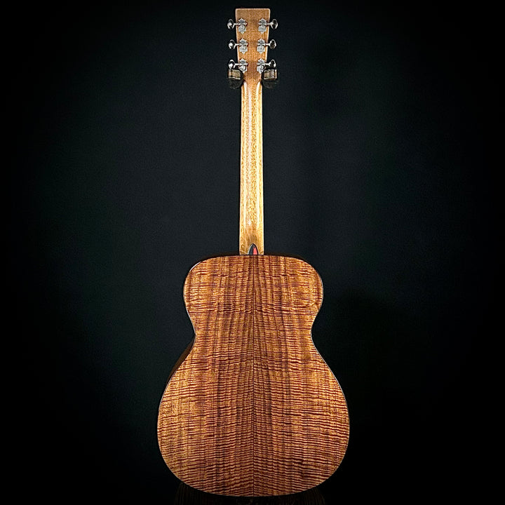 Martin Music Villa CS 18 Style, Jumbo - Bastogne Walnut