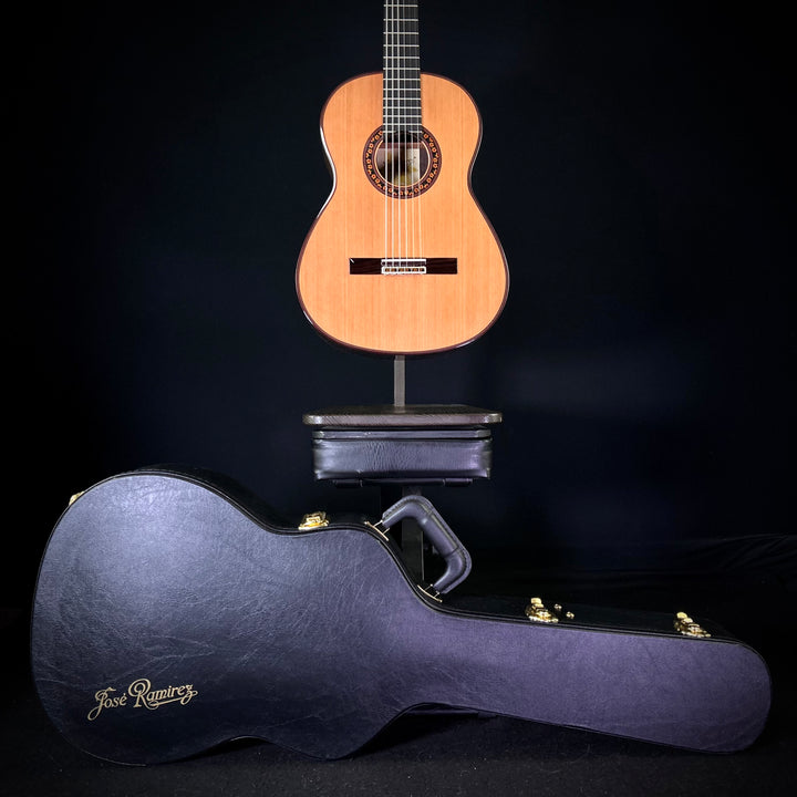 Ramirez Estudio 140 - Cedar Top Classical Guitar