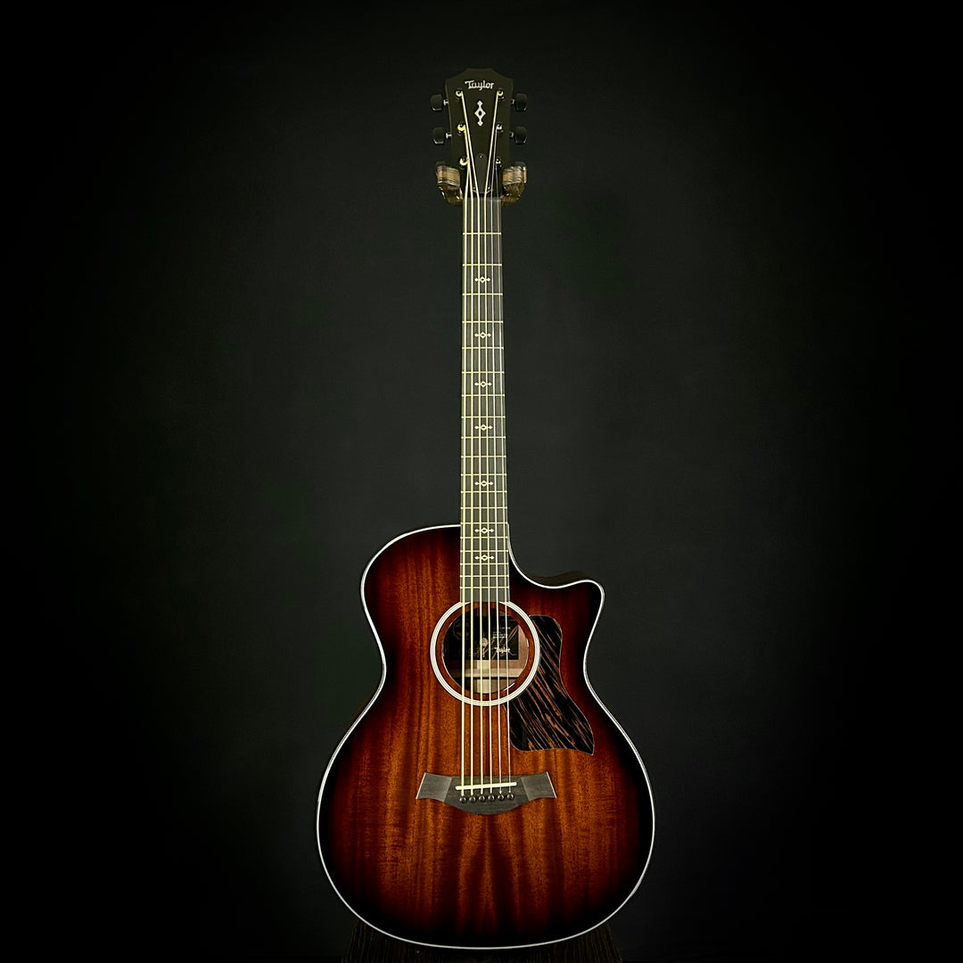 Taylor MV Custom Baritone-6 - Grand Auditorium