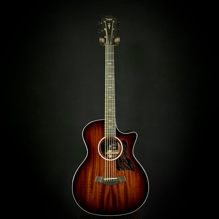Taylor MV Custom Baritone-6 - Grand Auditorium