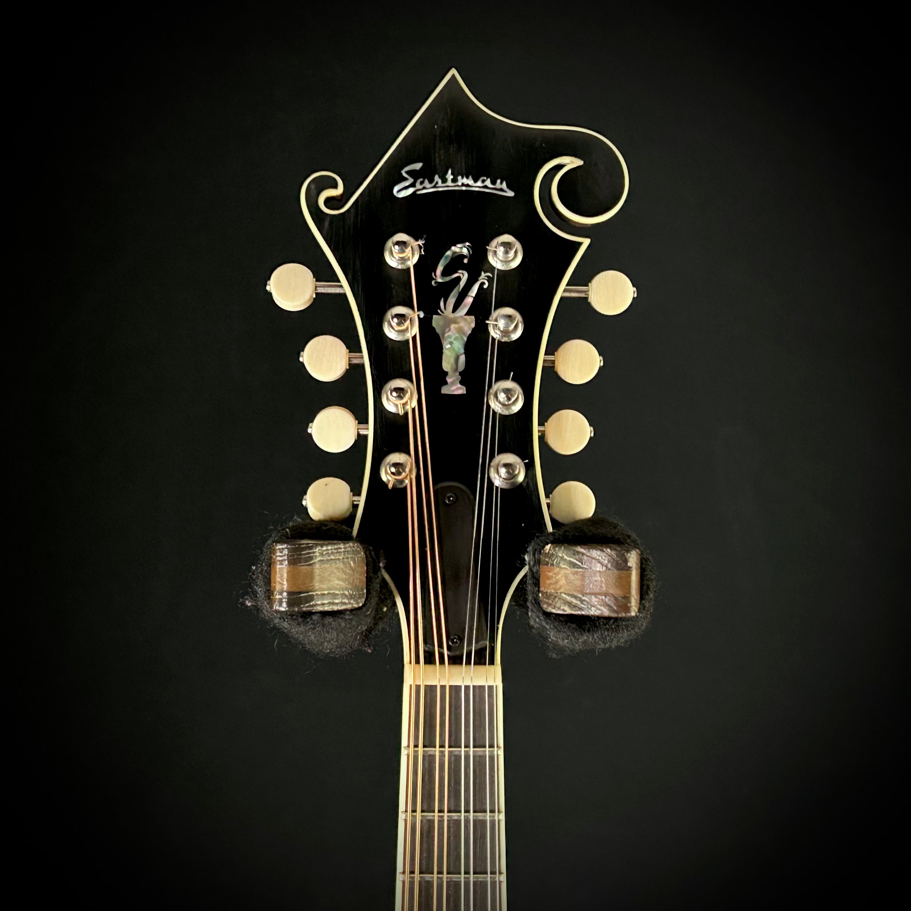 Eastman MD815 - Antique Varnish – Music Villa MT