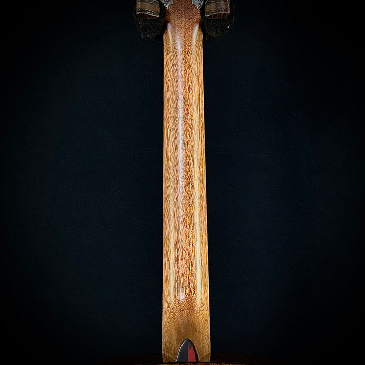 Martin Music Villa CS 18 Style, Jumbo - Bastogne Walnut