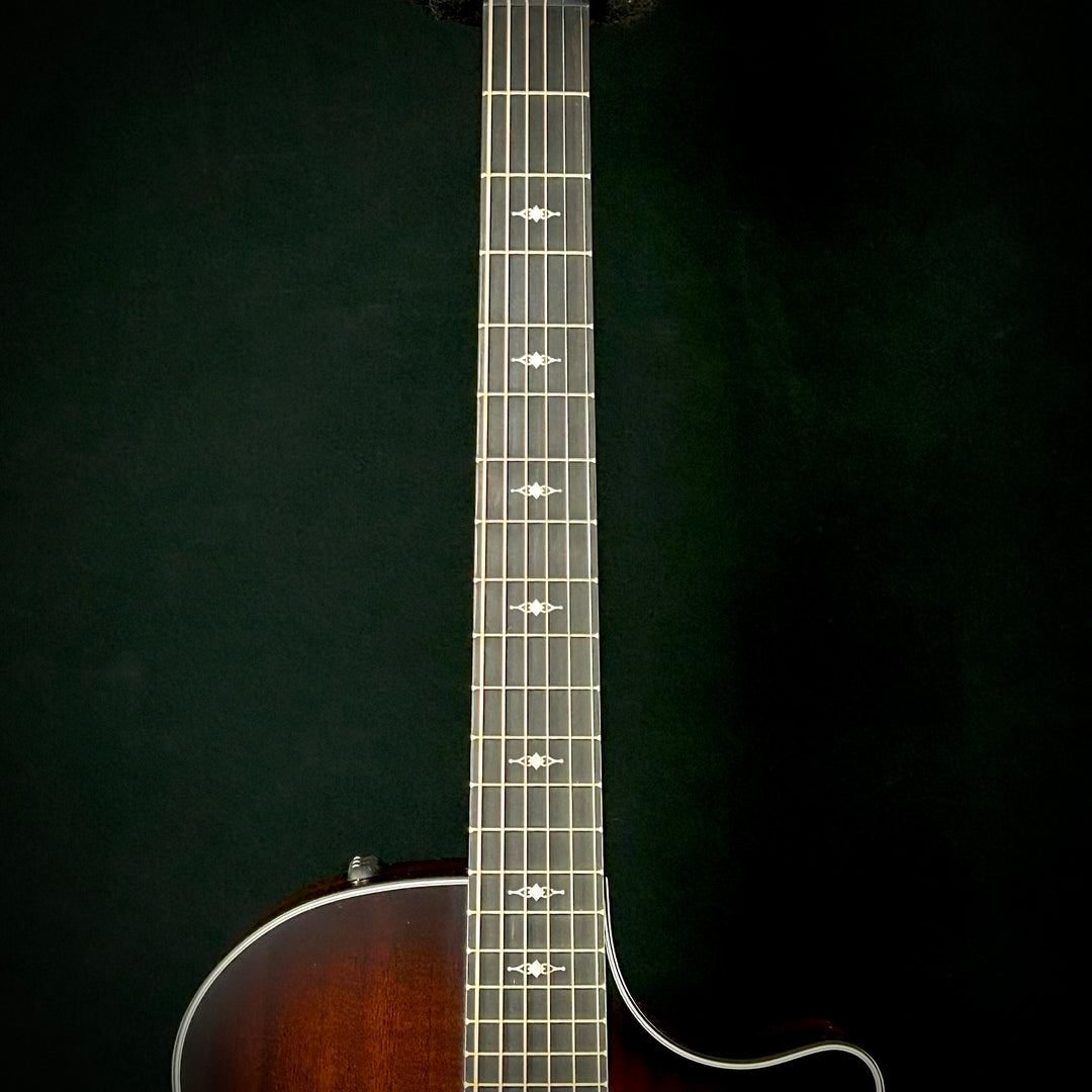 Taylor 324CE