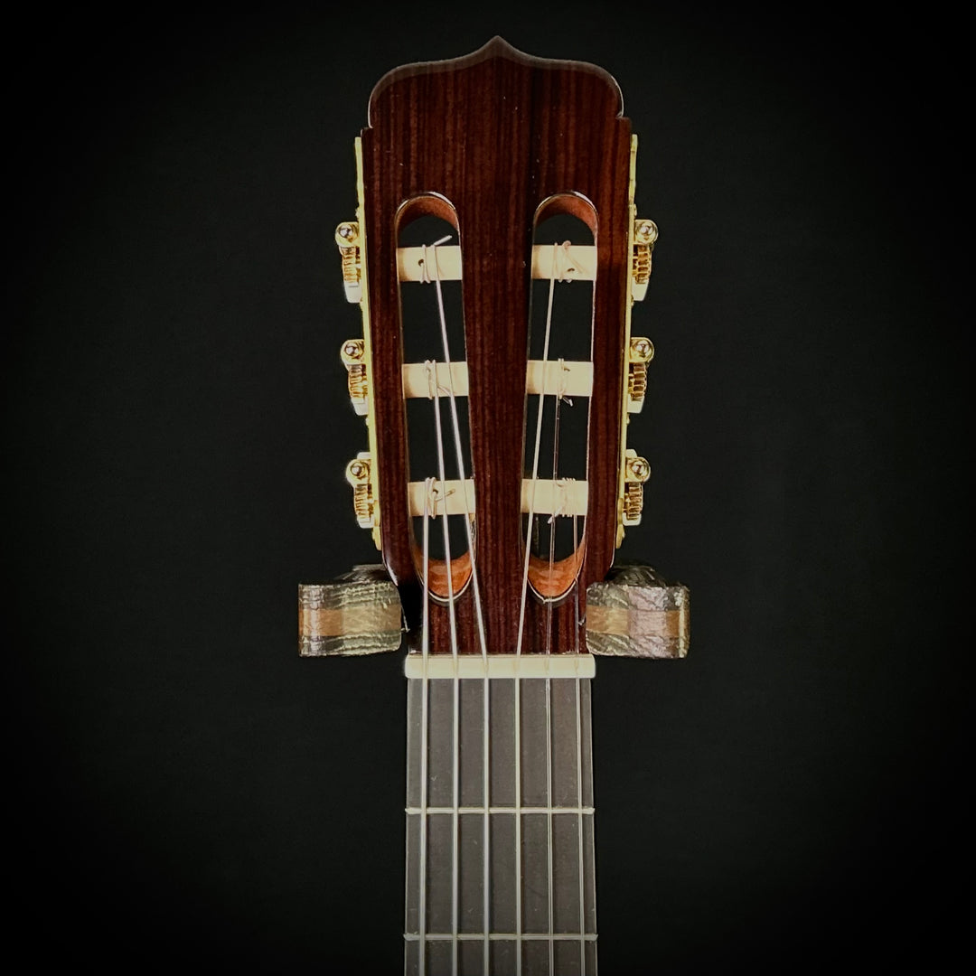 Ramirez Estudio 140 - Cedar Top Classical Guitar