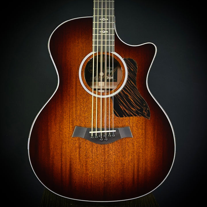 Taylor MV Custom Baritone-8 - Grand Auditorium