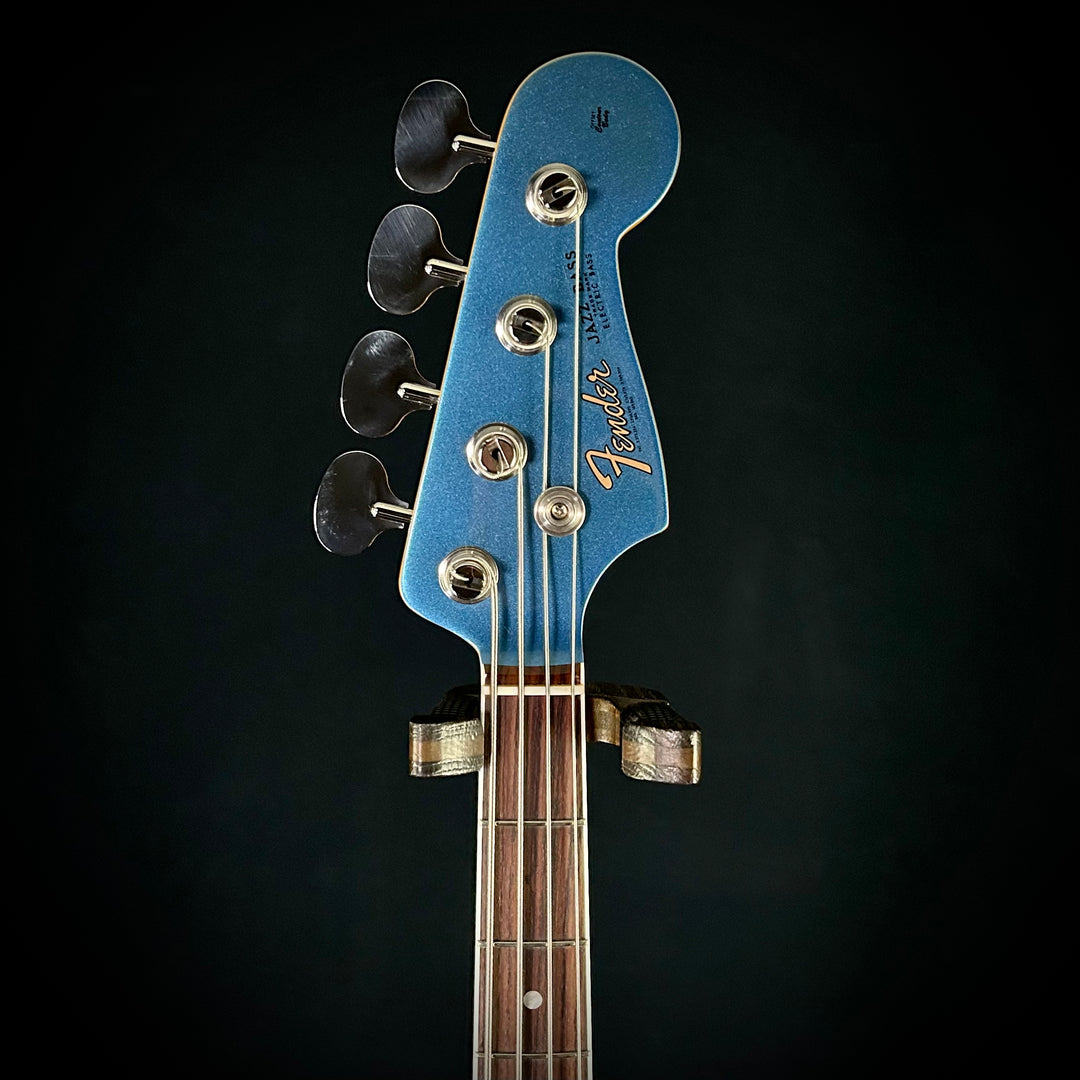 American Vintage II 1966 Jazz Bass Lake Placid Blue