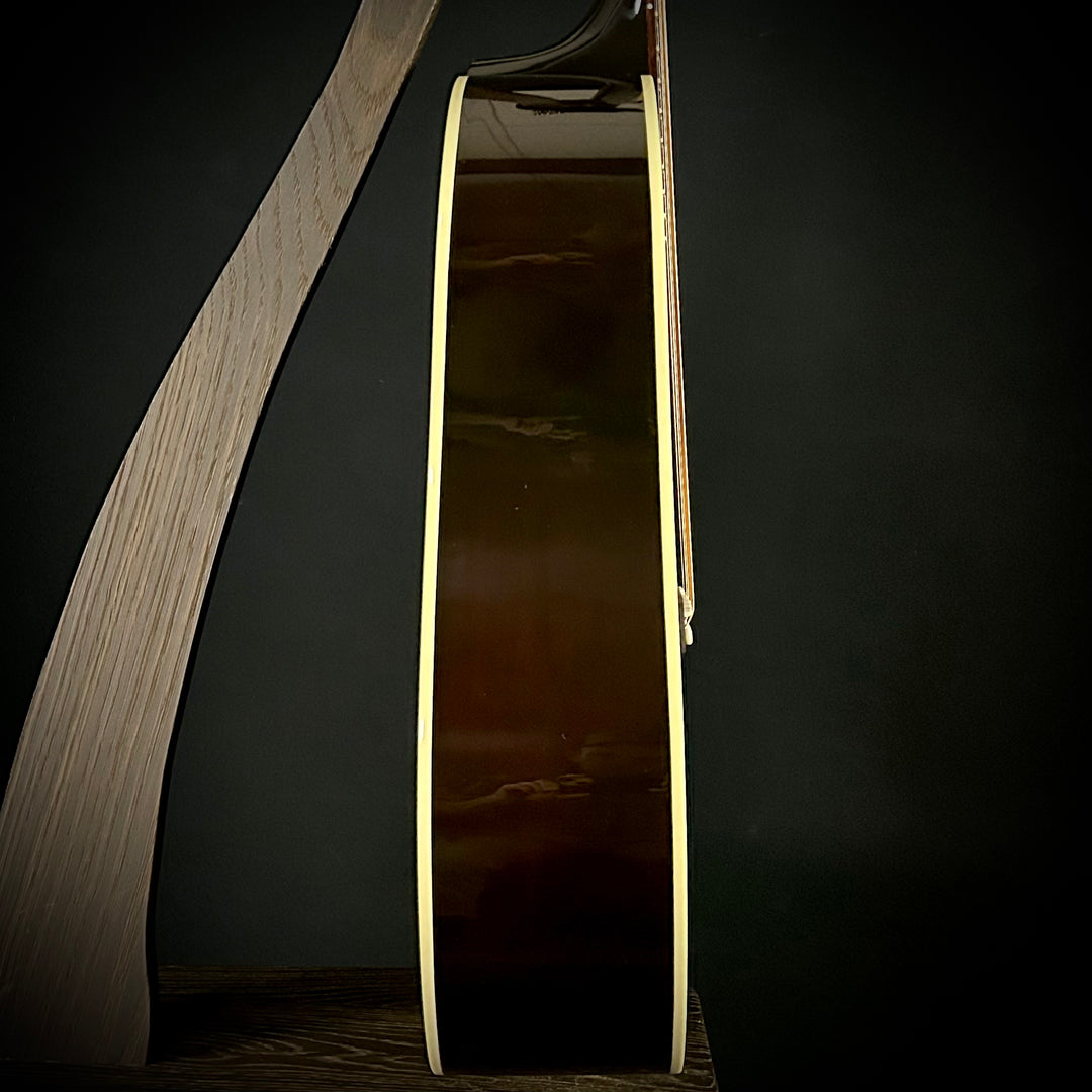 Gibson Slash J-45 - November Burst