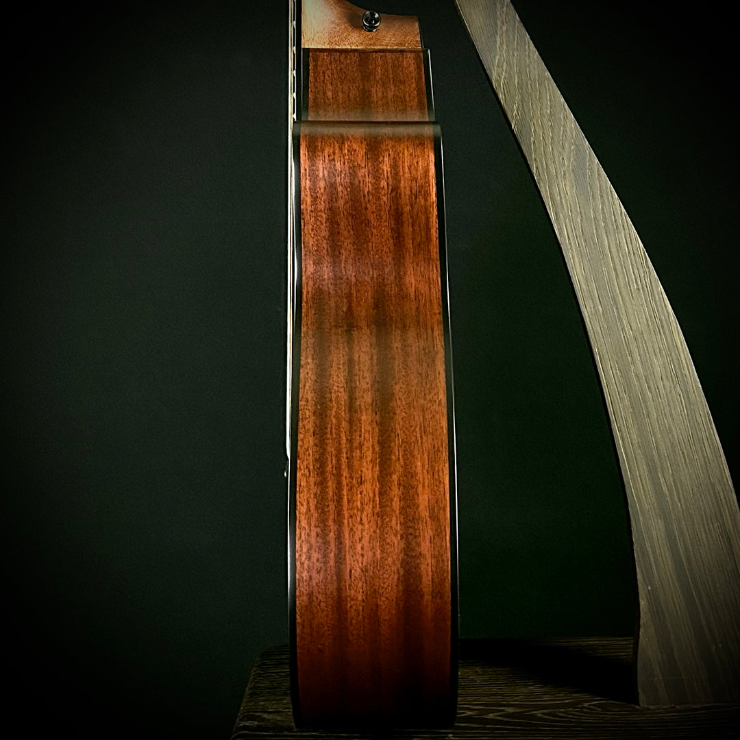 Taylor 326ce LTD Baritone 6-String