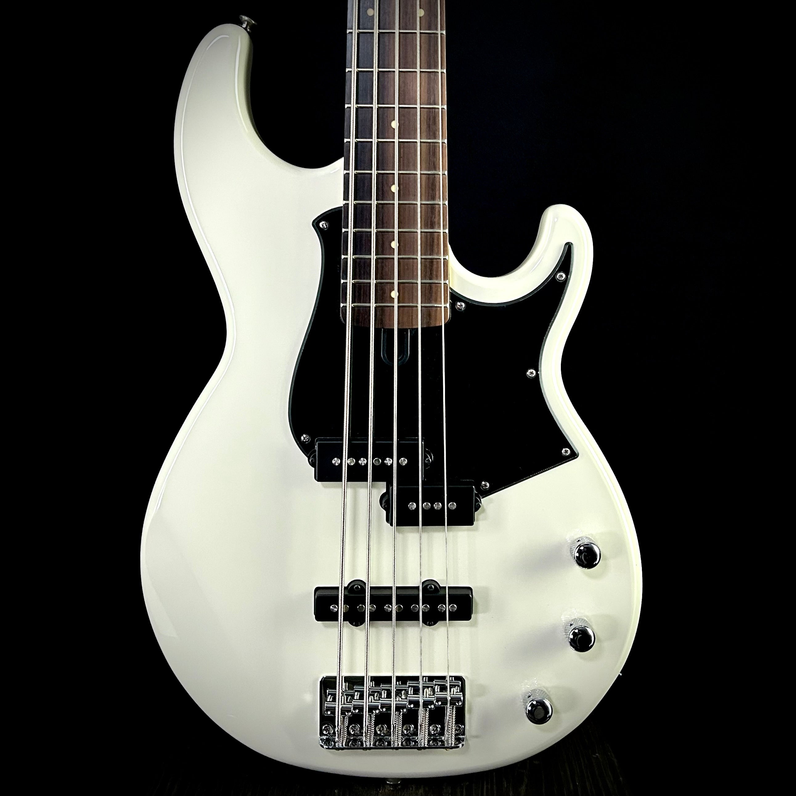 Yamaha BB235 5-String Bass – Music Villa MT