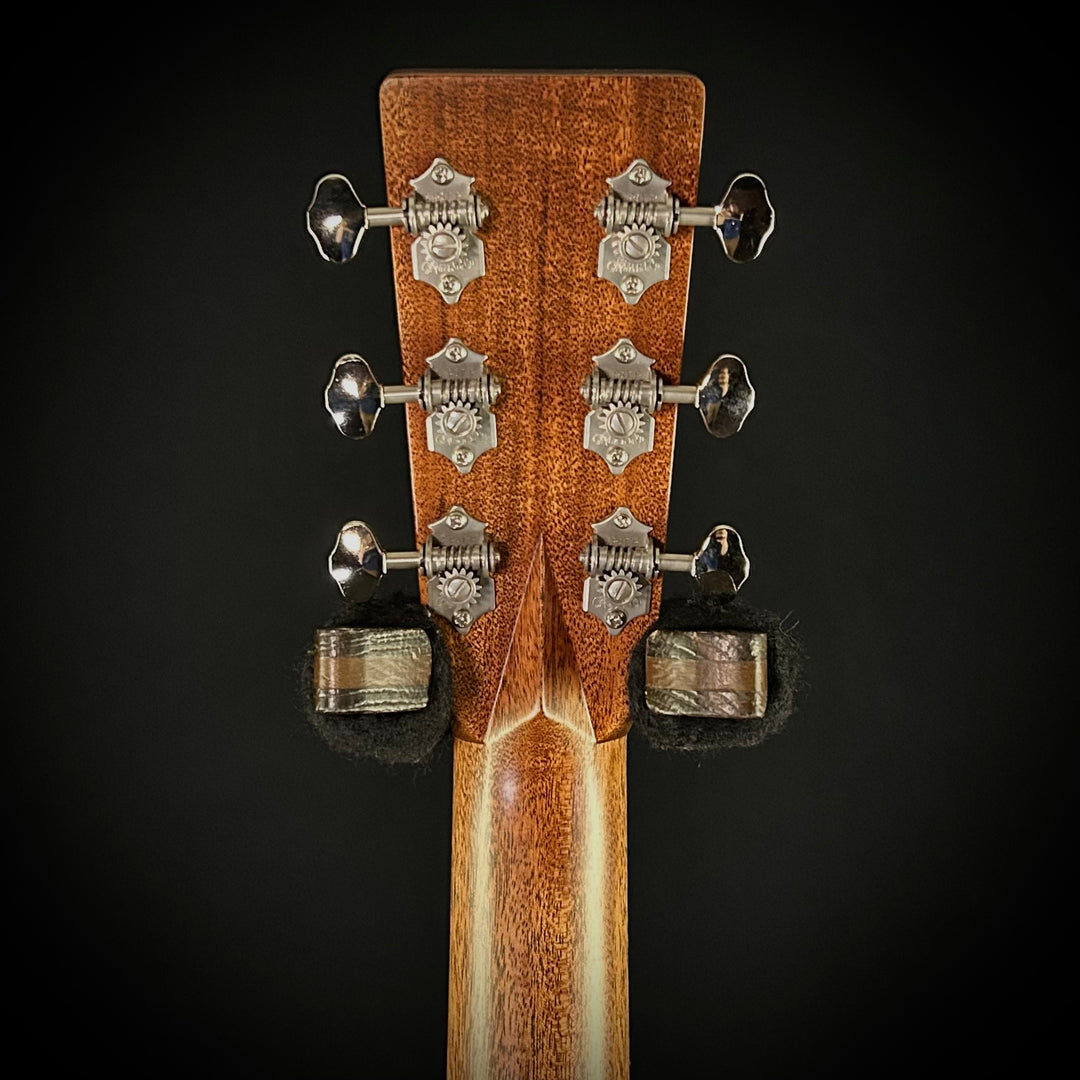 Martin Custom Shop 28 Style, Double 00, Cutaway - Thin Finish