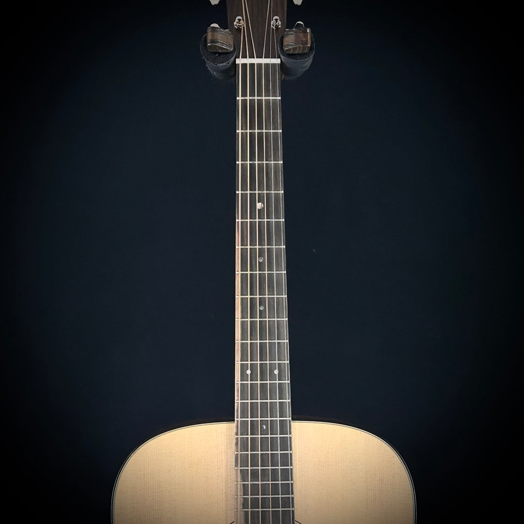 Martin D-18