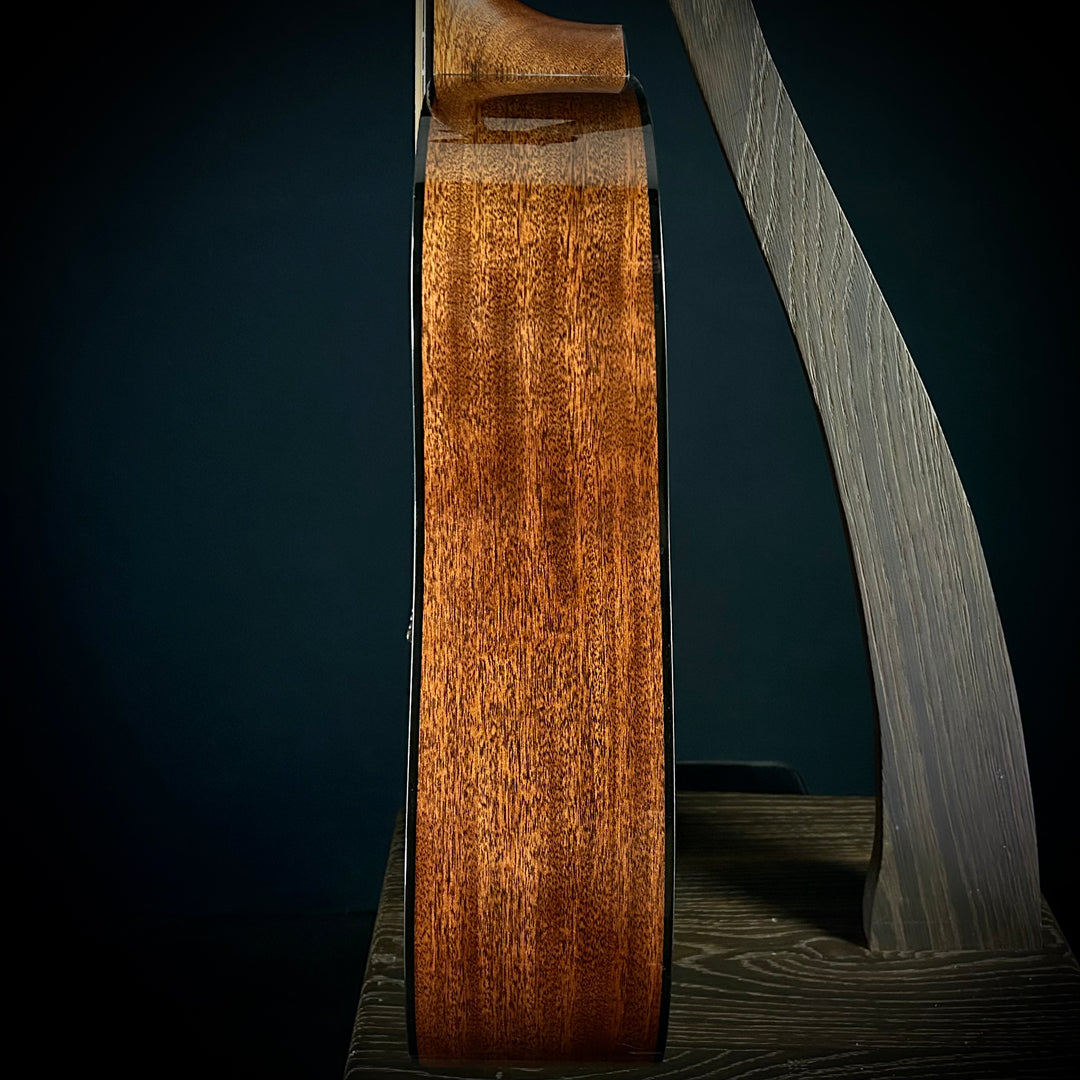 Martin D-18