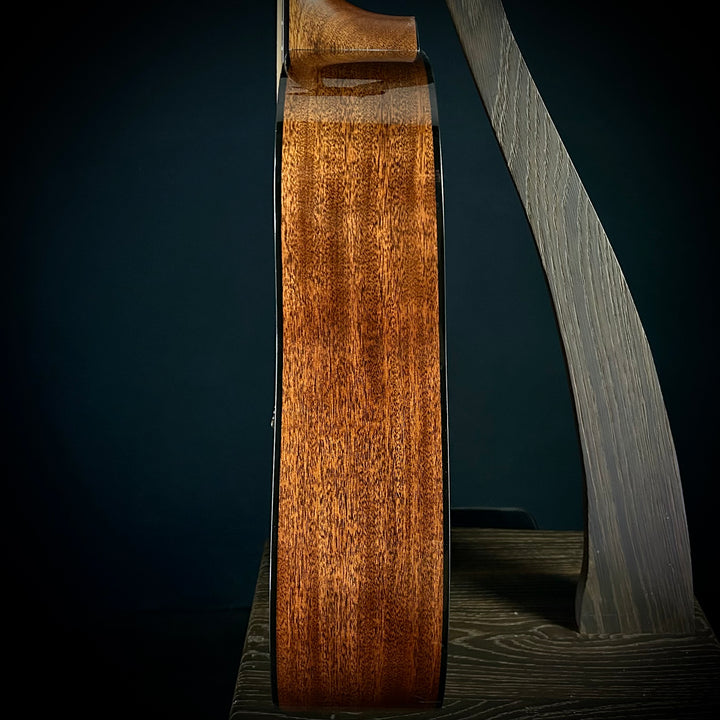 Martin D-18