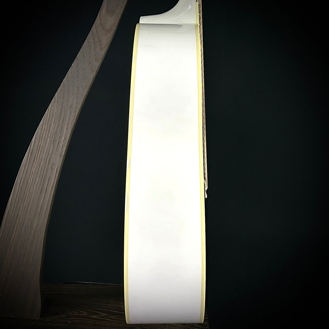 Gibson Hummingbird Maple - Alpine White Gloss