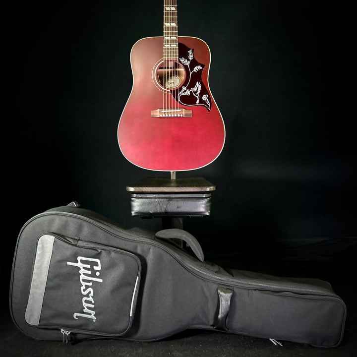 Gibson Hummingbird Special Satin - Wine Red