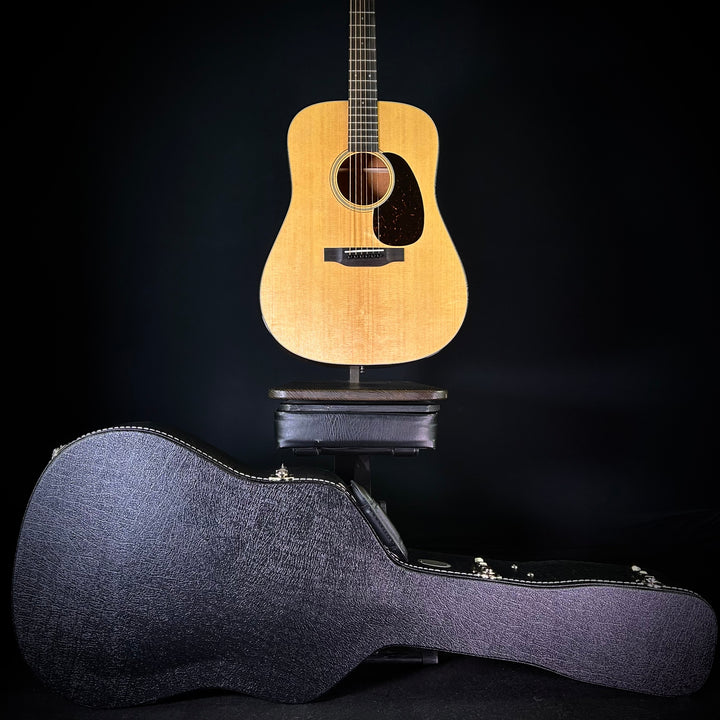 Martin D-18