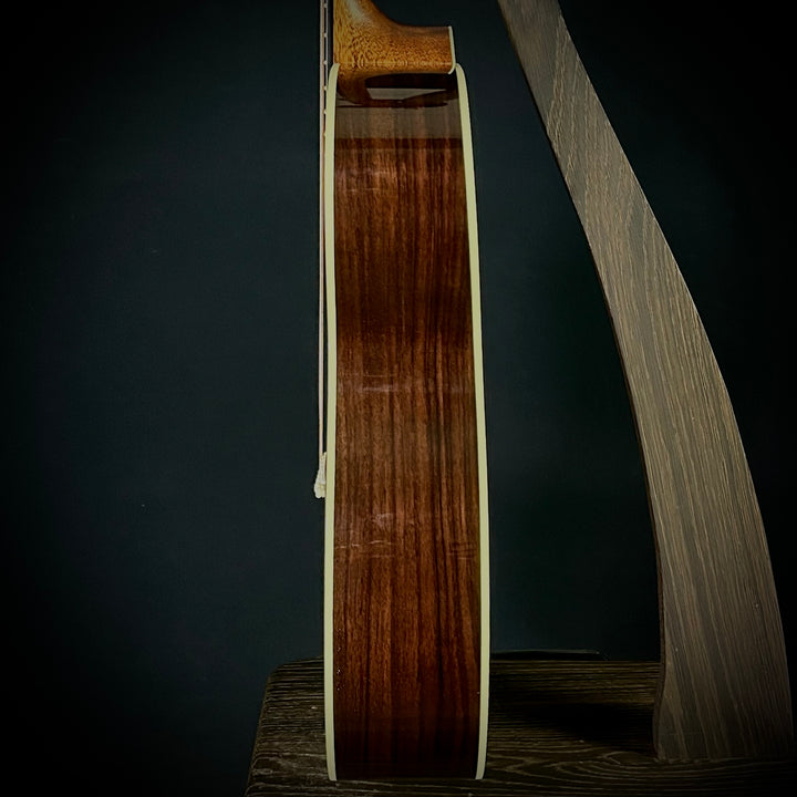 Martin OM-28 - Ambertone