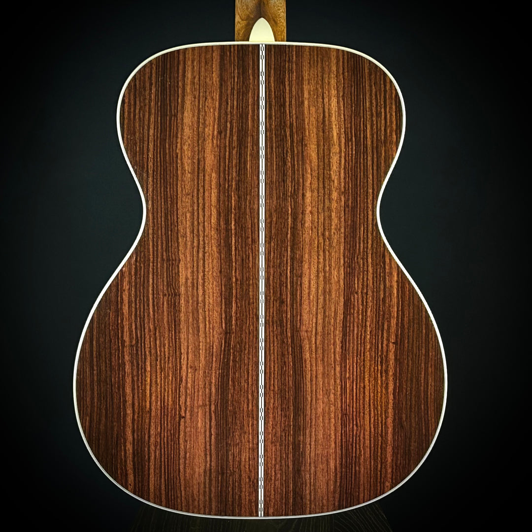 Martin 000-28