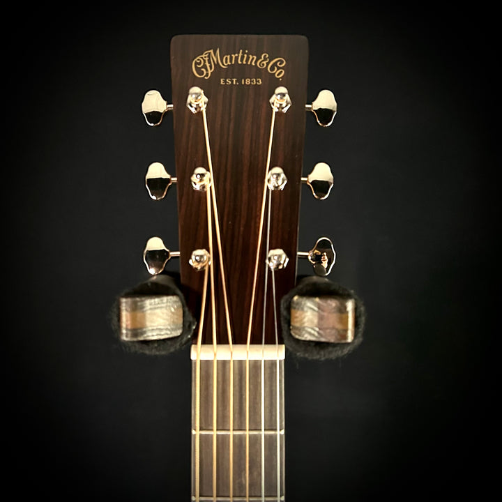 Martin D-18